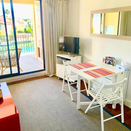 Apartamento Terrasse Ensoleillee Sur Les Canaux Grimaud