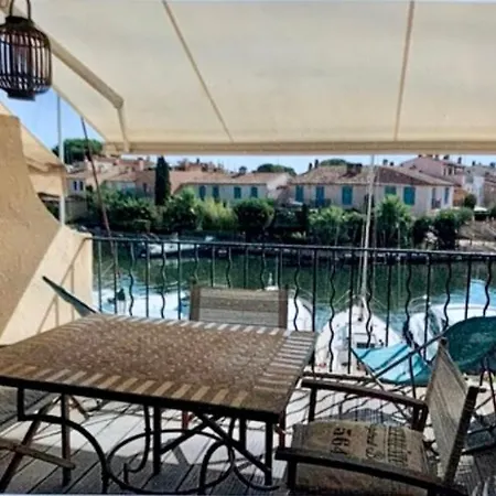 Terrasse Ensoleillee Sur Les Canaux * Grimaud